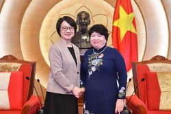 Chủ nhiệm Ủy ban Xã hội Nguyễn Thúy Anh tiếp Giám đốc khu vực châu Á - Thái Bình Dương của Tổ chức Lao động quốc tế