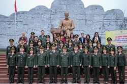 Báo CAND dâng hương, báo công tại Khu lưu niệm Sáu điều Bác Hồ dạy CAND