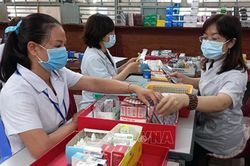 Bộ trưởng Đào Hồng Lan họp với một số bộ ngành, bệnh viện để tháo gỡ khó khăn trong mua sắm vật tư, hóa chất, thuốc