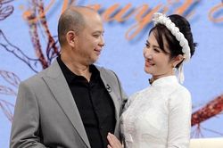 Tình yêu mật ngọt của cặp vợ chồng 'trái dấu' Anh Tuấn – Nguyệt Hằng