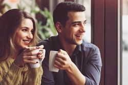 Trúng 'tiếng sét' ái tình, nửa năm lẽo đẽo theo tán mà không được, soái ca chết lặng biết lý do