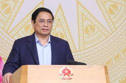 Thủ tướng: Chuyển đổi số cần đi trước, đón đầu, có giải pháp trước các công nghệ mới