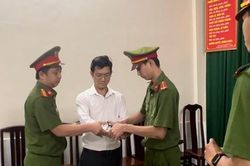 'Cố vấn pháp lý' của bà Phương Hằng xộ khám vì lá đơn của ca sĩ Vy Oanh