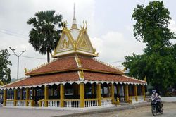 Thala trong phum, sóc