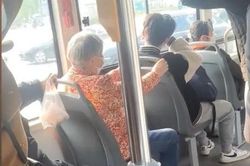Nam sinh Trung Quốc bị mắng vì không nhường ghế cho người lớn tuổi