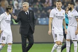 Derby Madrid lại hòa: Chuyến tàu bỏ lỡ của Real Madrid