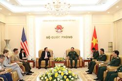 Đẩy mạnh các hoạt động khắc phục hậu quả bom mìn, vật nổ sau chiến tranh