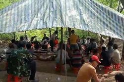 Triệt xóa trường gà giữa rừng đước, tạm giữ 36 đối tượng