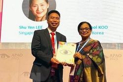 Bác sĩ Nguyễn Viết Giáp nhận Giải thưởng Cống hiến xuất sắc về phòng, chống mù lòa Châu Á - Thái Bình Dương