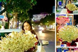Chủ nhân món quà 'khủng' dịp 8/3: Bó hoa gắn 100 cây vàng giá 7 tỉ đại gia U50 tặng vợ từng gây tranh cãi
