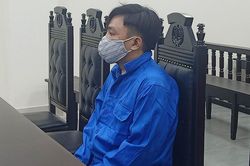 Tổ chức cho người khác trốn ra nước ngoài với danh nghĩa đoàn công tác Bộ Nông nghiệp