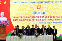 Lâm Đồng: Tổng kết phong trào thi đua yêu nước năm 2022, ký kết giao ước thi đua năm 2023