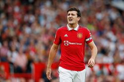 Maguire: 'Ten Hag nói tôi vẫn là trung vệ hàng đầu'