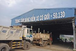 Thêm một Trung tâm đăng kiểm ở TP Hồ Chí Minh bị công an khám xét