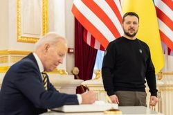 Phương Tây ra tối hậu thư cho Ukraine hòa đàm với Nga?