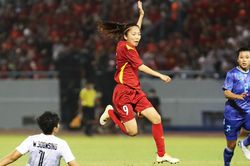 Đừng để SEA Games 'trói buộc' Huỳnh Như, như những gì đã xảy ra với Quang Hải