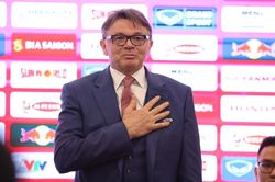 Thầy Park đã mở ra giấc mơ World Cup, sứ mệnh của HLV Troussier là đưa giấc mơ ấy đi xa và nhanh hơn