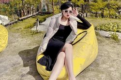 Hot girl bóng đá nữ Việt Nam khoe chân dài giữa trời Đà Lạt