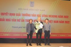 Trao quyết định giải thưởng Văn học sông Mekong năm 2022