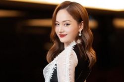 Sao Việt: Siêu mẫu Thanh Hằng dát hàng hiệu, diễn viên Lan Phương đẹp mặn mà, bất ngờ với phong cách Hồ Ngọc Hà