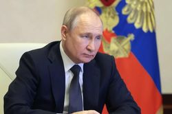 Nhiều UAV lạ xâm nhập lãnh thổ, ông Putin lệnh giám sát đặc biệt biên giới Nga - Ukraine
