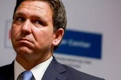 Người ủng hộ ông Trump gọi ông DeSantis là 'bạo chúa'