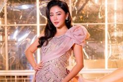 Ca sĩ Văn Mai Hương 'lột xác' quyến rũ