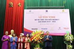 Tôn vinh 51 nữ trí thức tiêu biểu ngành y