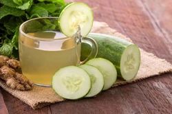 Da đẹp, dáng xinh, mặt hết mụn với 3 loại nước detox siêu đơn giản