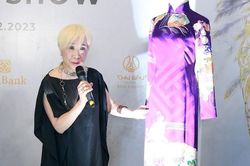 Nhà thiết kế Nhật Bản kể câu chuyện thời đại qua sự kết hợp của kimono và áo dài