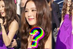 Hóa ra Jisoo có ẩn ý khi mặc váy tím tại Paris Fashion Week