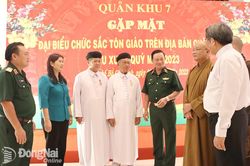Tăng cường gắn kết thân thiện giữa lực lượng vũ trang Quân khu 7 và các tôn giáo