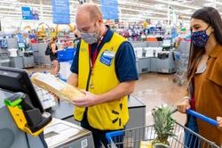 Điềm gở với nền kinh tế Mỹ từ cảnh báo của Walmart