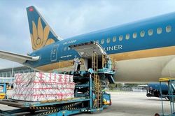 Hàng không dẫn đầu về vận tải hàng hóa