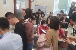 Người dân có bắt buộc phải đổi sang hộ chiếu gắn chip điện tử?