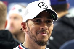 F1 khai mạc chặng Bahrain cuối tuần này: Kì tích thứ 8 cho Hamilton được không?