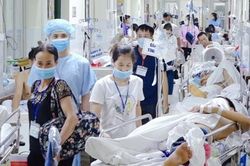 Cần giải cứu y tế công