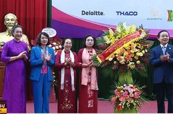 Tôn vinh 51 nữ trí thức ngành Y tiêu biểu