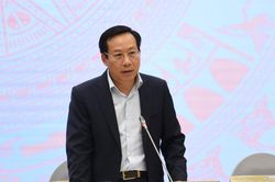 Bộ Y tế đang tích cực tháo gỡ tình trạng thiếu vật tư, thiết bị