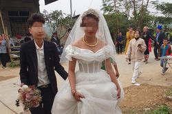 Đám cưới đồng tính nữ đầu tiên ở Nghệ An gây xôn xao