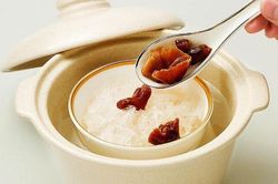 Những người nào không nên ăn yến sào?