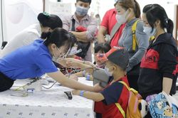 1.000 trẻ em có hoàn cảnh khó khăn được thăm khám và điều trị miễn phí