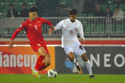Khoảnh khắc Văn Trường ghi bàn đẳng cấp giúp U20 Việt Nam thắng U20 Qatar