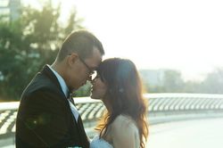 Khi bạn thân là vợ, là chồng