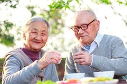 Con người có thể sống tối đa bao nhiêu năm?