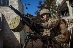 Tình báo Anh nói quân đội Ukraine đang chịu áp lực cực lớn ở Bakhmut