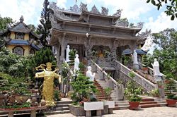 Ghé thăm Viên Giác Thiền tự