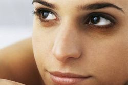 Giảm quầng thâm mắt không khó như bạn nghĩ