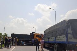 Tai nạn giao thông liên hoàn giữa 5 xe tải, đường tránh Quốc lộ 1A tắc nghẽn cục bộ