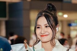 Hoa hậu Môi trường Thế giới Thanh Hà rạng rỡ về nước
